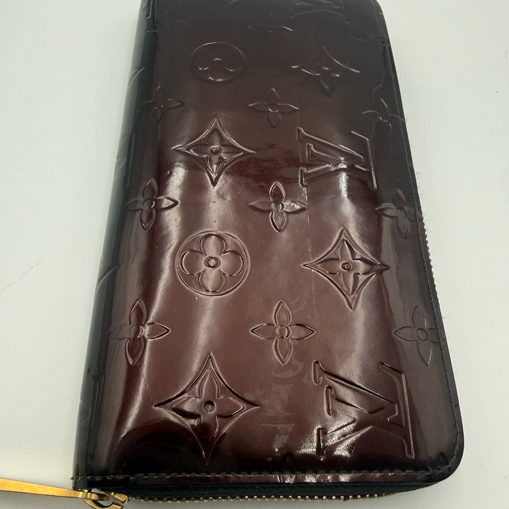 Louis Vuitton Vernis Amarante Patent Leather Tote with Matching Wallet - Picture 11 of 16